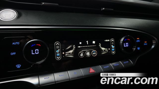 Genesis GV70 2021 — photo 27