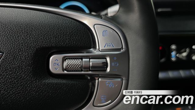 Genesis GV70 2021 — photo 32