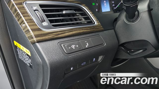 Hyundai Sonata 2017 — photo 18