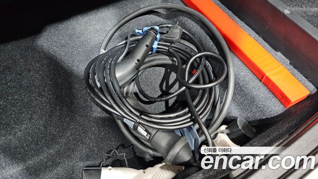 Volvo C40 2022 — photo 37