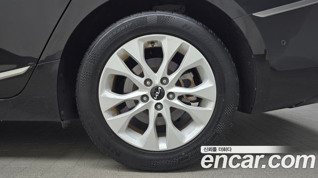 Kia K8 2022 — photo 7
