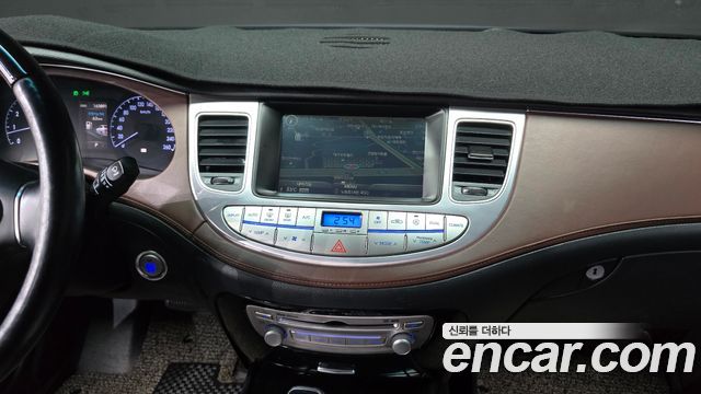 Hyundai Genesis 2014 — photo 13