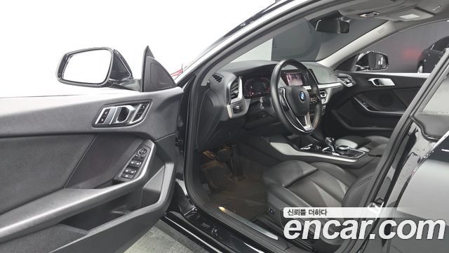 BMW 2-Series 2021 — photo 13