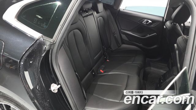 BMW 2-Series 2021 — photo 17