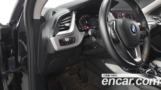 BMW 2-Series 2021 — photo 19