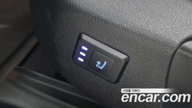 BMW 2-Series 2021 — photo 24