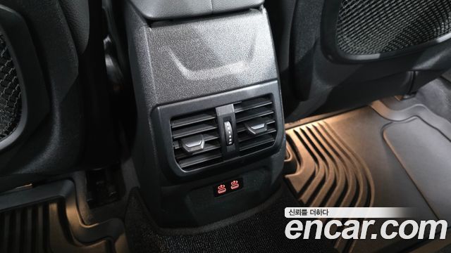 BMW 2-Series 2021 — photo 31