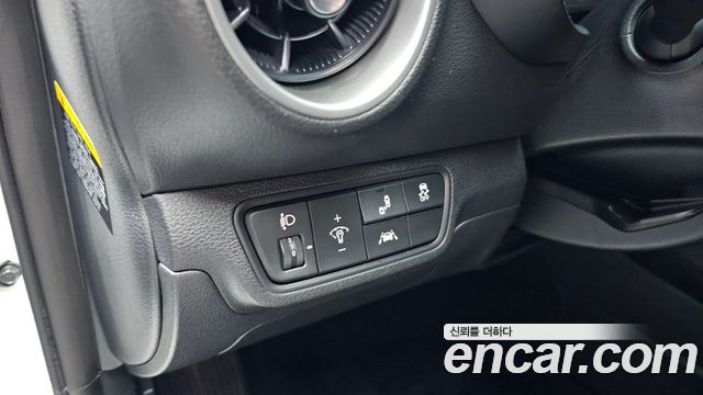 Kia K3 2021 — photo 23
