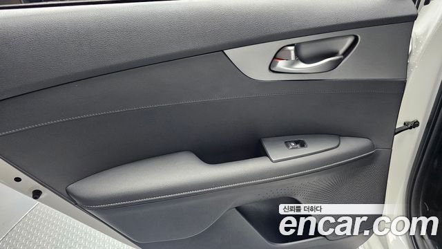 Kia K3 2021 — photo 15