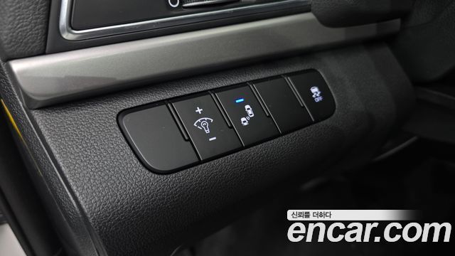 Hyundai AVANTE 2018 — photo 20