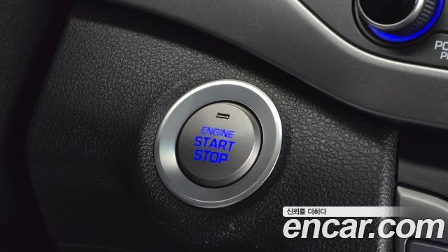 Hyundai AVANTE 2018 — photo 25