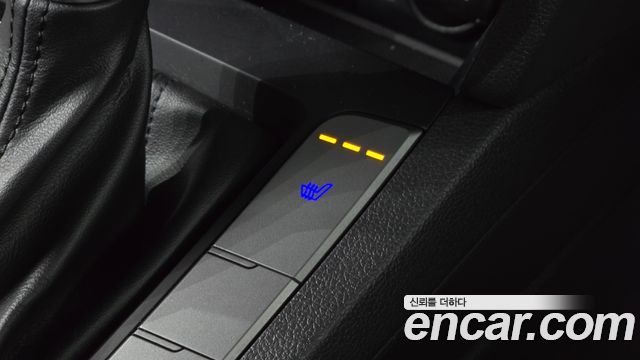 Hyundai AVANTE 2018 — photo 28