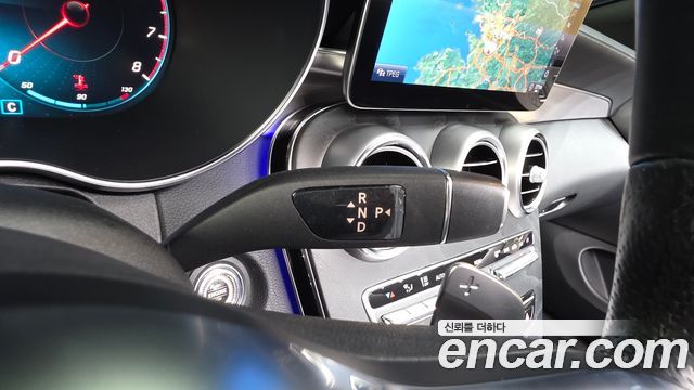 Mercedes-Benz C-Class 2022 — photo 12