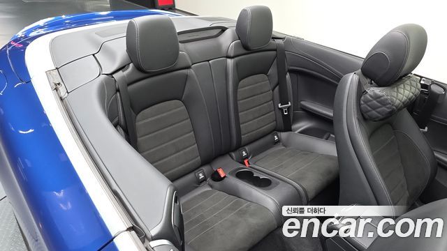 Mercedes-Benz C-Class 2022 — photo 18