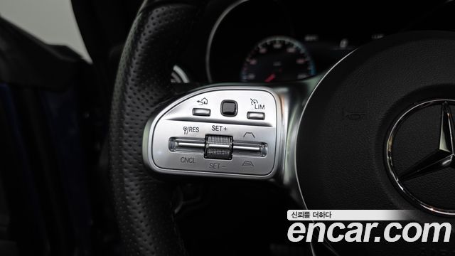 Mercedes-Benz C-Class 2022 — photo 28