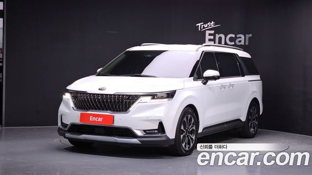 Kia Canival 2021 — photo 1