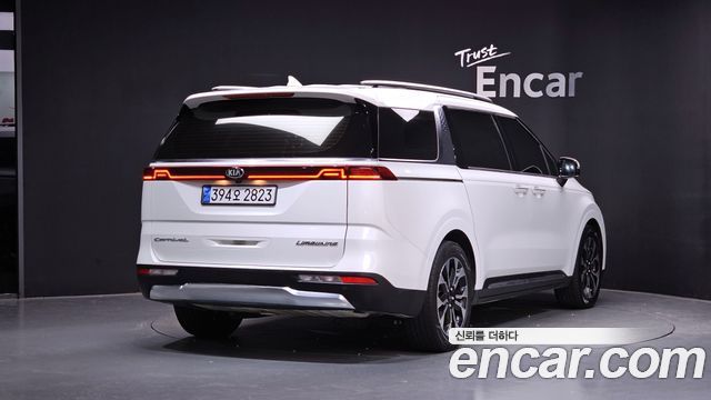 Kia Canival 2021 — photo 2