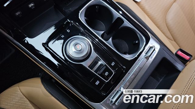 Kia Canival 2021 — photo 9