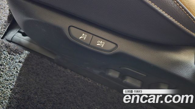 Kia Canival 2021 — photo 19