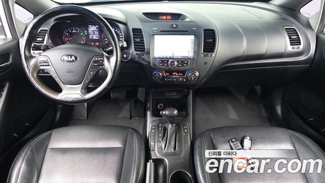 Kia K3 2013 — photo 10