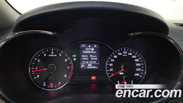 Kia K3 2013 — photo 11