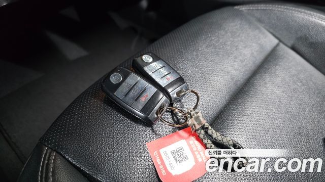 Kia K3 2013 — photo 23