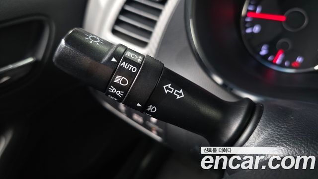 Kia K3 2013 — photo 28