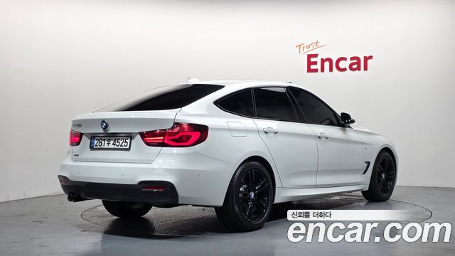 BMW Gran Turismo 2021 — photo 2
