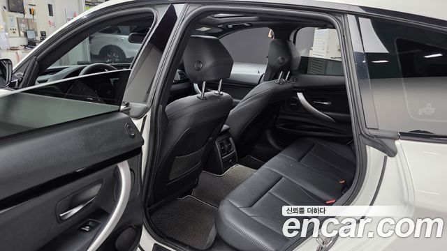 BMW Gran Turismo 2021 — photo 18