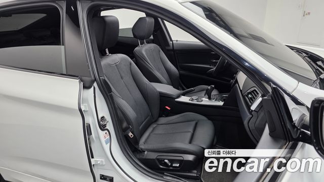 BMW Gran Turismo 2021 — photo 16