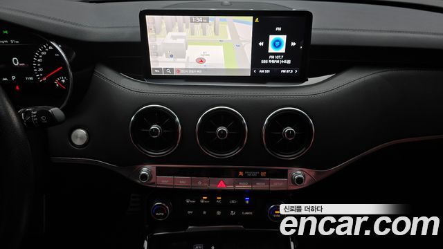 Kia Stinger 2021 — photo 19