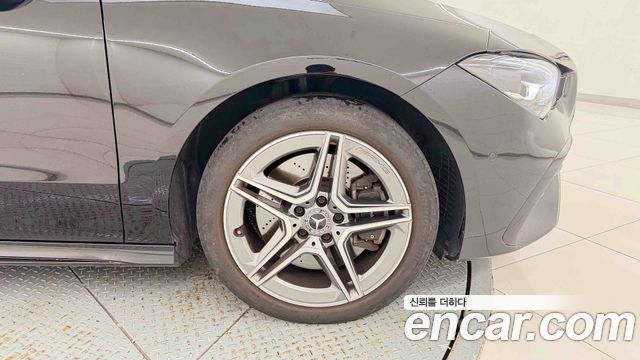 Mercedes-Benz CLA-Class 2025 — photo 10