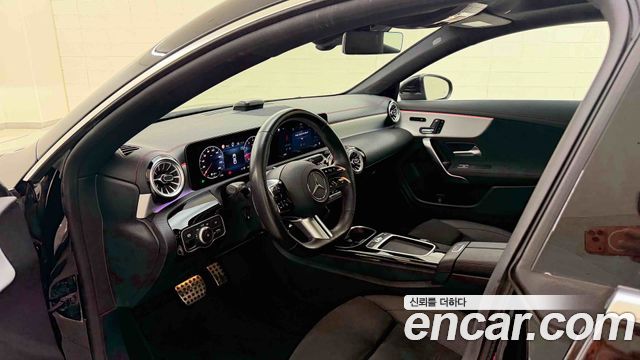 Mercedes-Benz CLA-Class 2025 — photo 13
