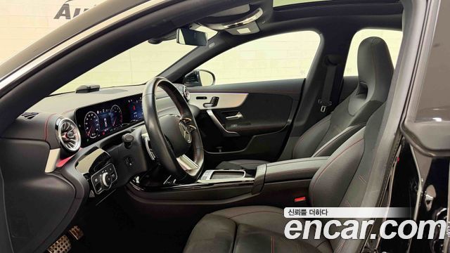 Mercedes-Benz CLA-Class 2025 — photo 18