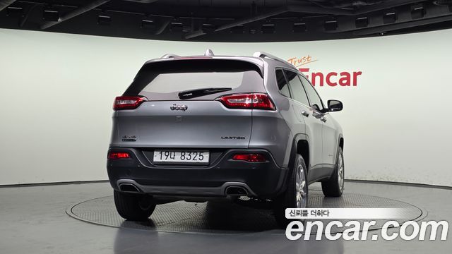 Jeep Cherokee 2016 — photo 4