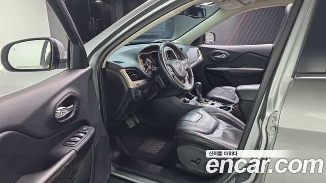 Jeep Cherokee 2016 — photo 10