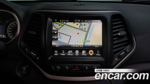 Jeep Cherokee 2016 — photo 14