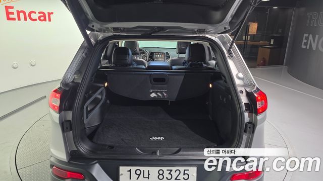 Jeep Cherokee 2016 — photo 20