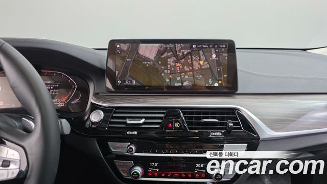 BMW Gran Turismo 2023 — photo 18