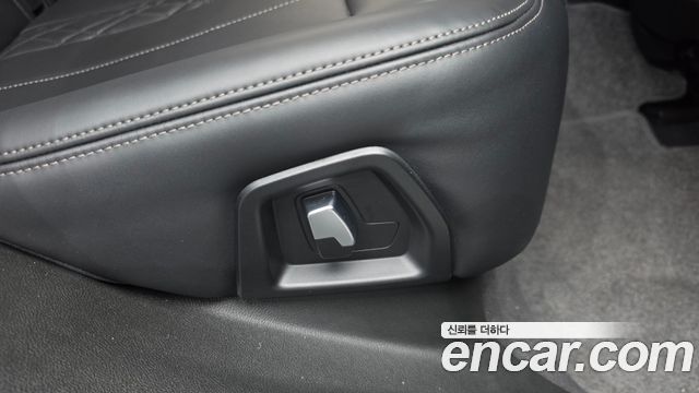 BMW Gran Turismo 2023 — photo 33