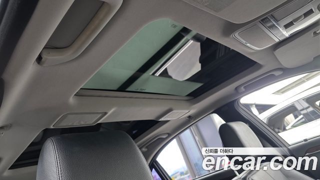 Mercedes-Benz S-Class 2009 — photo 17