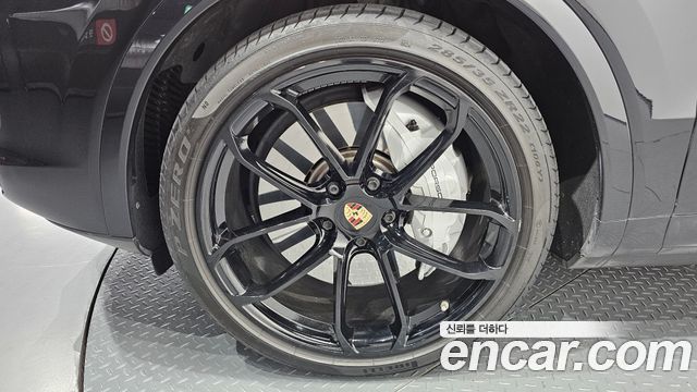 Porsche Cayenne 2020 — photo 5