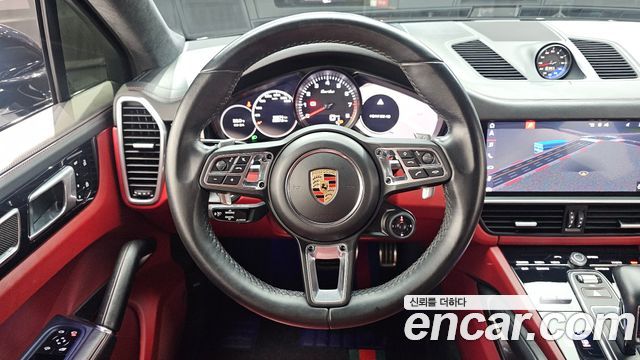 Porsche Cayenne 2020 — photo 19