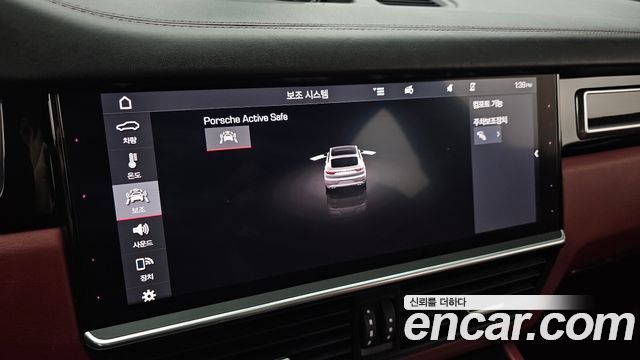 Porsche Cayenne 2020 — photo 22