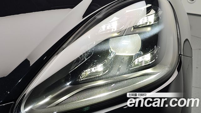 Porsche Cayenne 2020 — photo 8