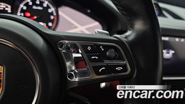 Porsche Cayenne 2020 — photo 28