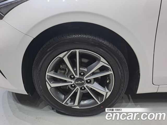 Kia K3 2022 — photo 7