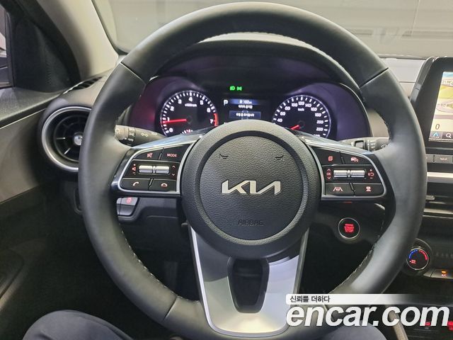 Kia K3 2022 — photo 16