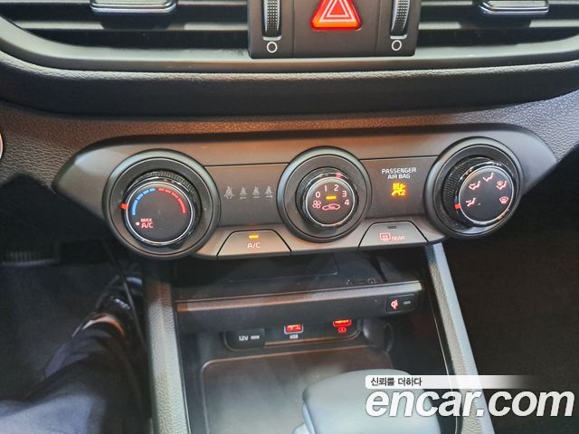 Kia K3 2022 — photo 19