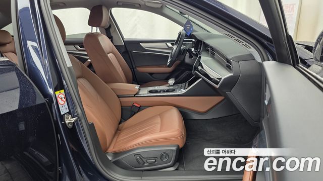 Audi A6 2021 — photo 17